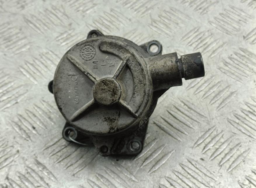 насос вакуумный Volkswagen Passat B5+ (GP) 2003, 2.5 л., дизель, АКПП, серый, универсал, 72218501 - фото №1