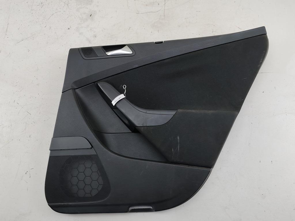 обшивка двери задняя правая Volkswagen Passat B6 2009, 1.8 л., бензин, МКПП, чёрный, универсал, 3C5867212