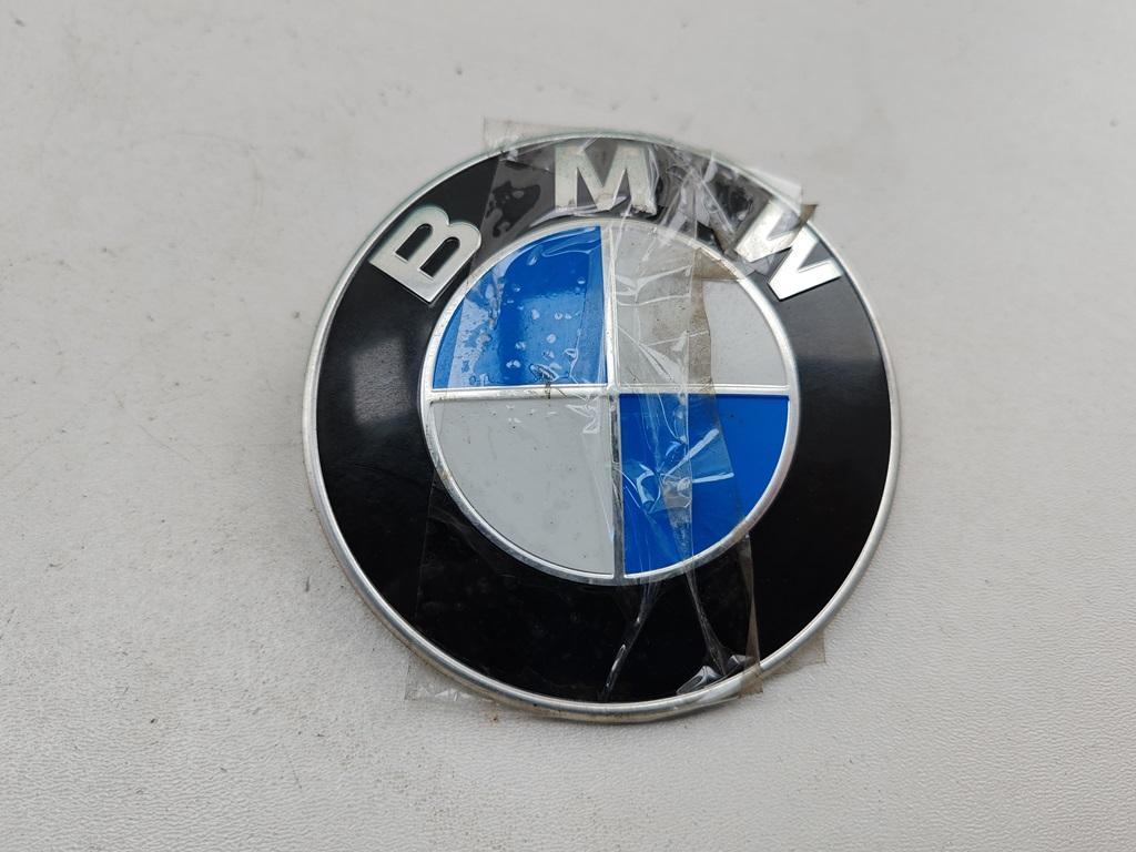 эмблема BMW 3 E36 1996, 1.6 л., бензин, МКПП, зелёный, хетчбэк 3 дв., 8132375 - фото №1