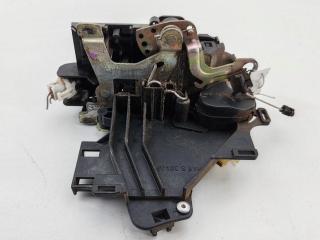замок двери передней правой Volkswagen Golf-4 1998, 1.6 л., бензин, МКПП, зелёный, хетчбэк 5 дв., 3B4837015