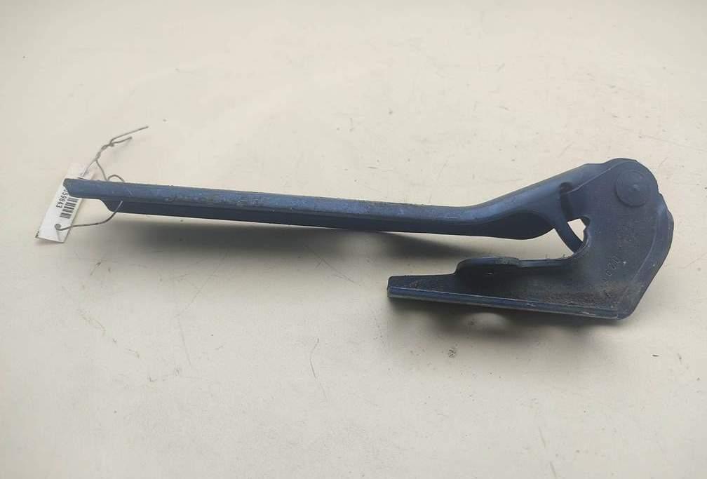 петля капота левая Volkswagen Passat B5 1998, синий, универсал, 3B0823301A