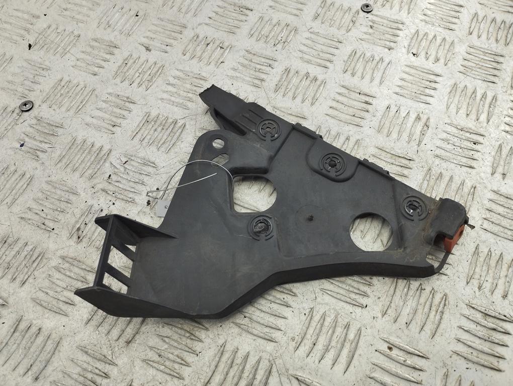 кронштейн переднего бампера Opel Astra J 2010, 2.0 л., дизель, МКПП, чёрный, хетчбэк 5 дв., 13264475 - фото №1