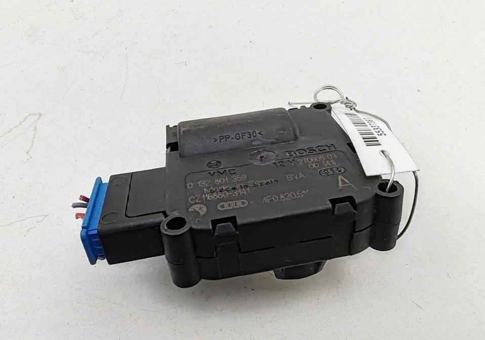 моторчик заслонки печки Audi A6 C6 2006, 3.2 л., бензин, АКПП, серый, седан, 4F0820511A