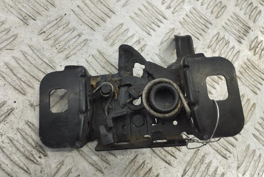 замок капота Opel Astra J 2010, 2.0 л., дизель, МКПП, чёрный, хетчбэк 5 дв., 13312134 - фото №1