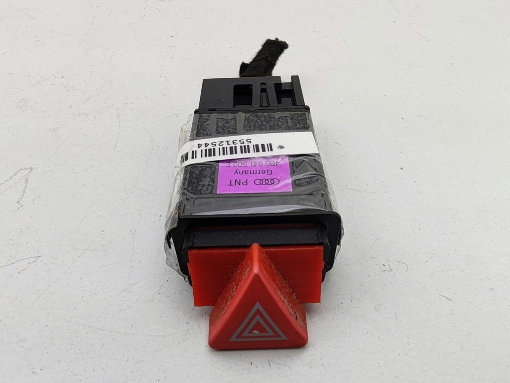кнопка аварийной сигнализации Audi A6 C5 1998, 2.4 л., бензин, МКПП, серый, универсал, 4D0941509E