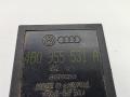 Реле стеклоочистителя (дворников) Audi A4 B5 2001, 1.9 л., дизель, МКПП, чёрный, универсал, 4B0955531A - фото №3