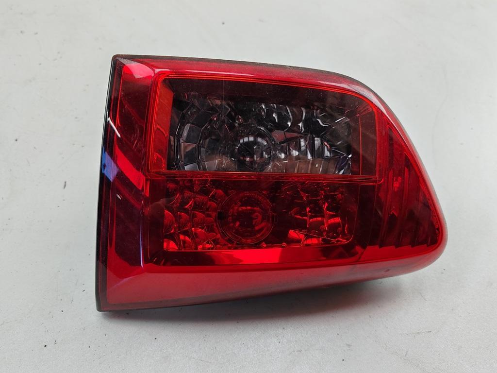 фонарь крышки багажника правый Peugeot 4007 2008, 2.2 л., дизель, МКПП, серый, внедорожник 5 дв.