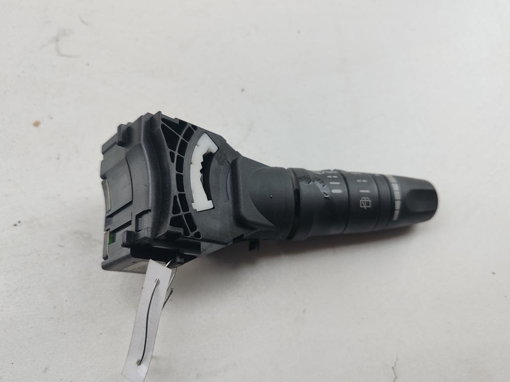 переключатель дворников Nissan X-Trail T30 2006, 2.2 л., дизель, МКПП, чёрный, внедорожник 5 дв., 252608H905 - фото №1