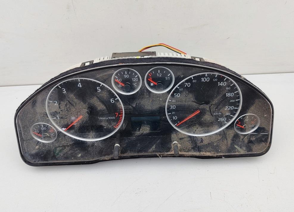 приборная панель Audi A6 C5 2003, 2.4 л., бензин, АКПП, серый, универсал, 4B0920900R