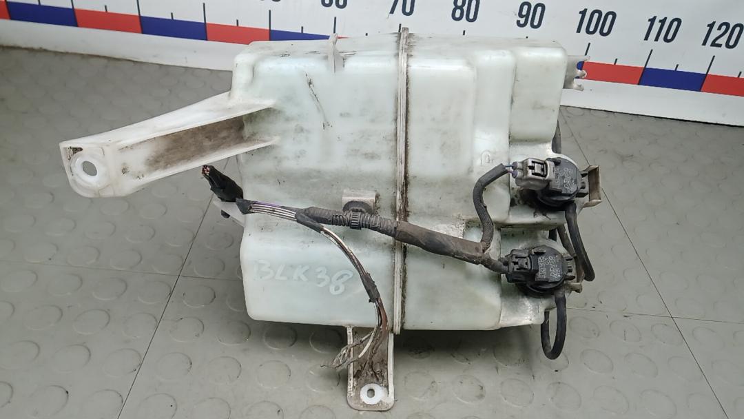 бачок омывателя Toyota Prius 2010, 1.8 л., бензин, АКПП, хетчбэк 5 дв.
