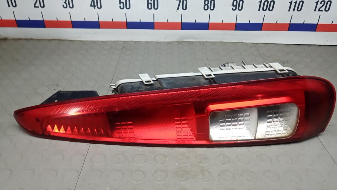 фонарь задний правый Ford Fusion 2009, 1.6 л., TDCi, дизель, МКПП, хетчбэк 5 дв.