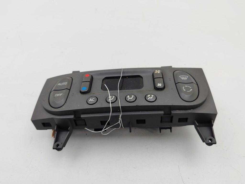 блок управления печки / климат-контроля Renault Scenic I 2001, 1.6 л., бензин, МКПП, зелёный, минивэн, 7700435401 - фото №1