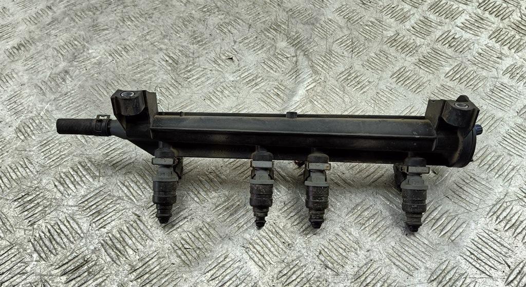 Форсунка топливная (комплект) SEAT Altea 2004, 1.6 л., бензин, МКПП, красный, минивэн, 06A906031BT