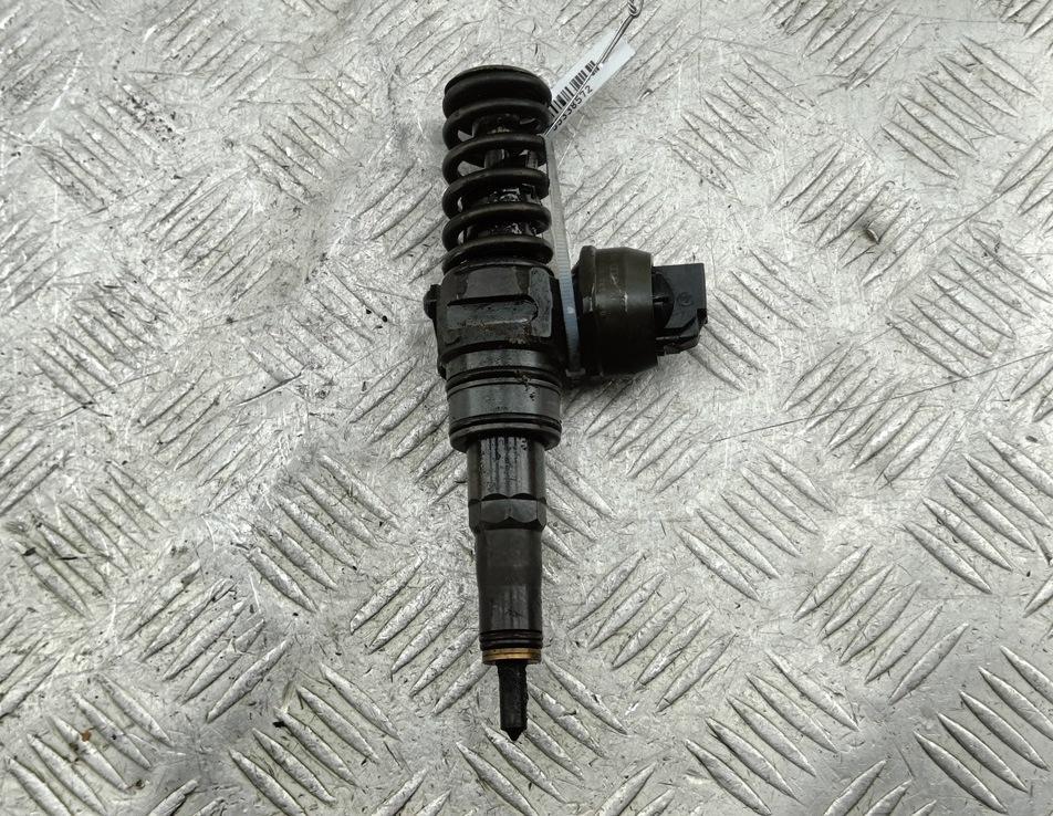 форсунка Volkswagen Passat B6 2007, 2.0 л., дизель, МКПП, синий, универсал, 0414720312, 038130073BG