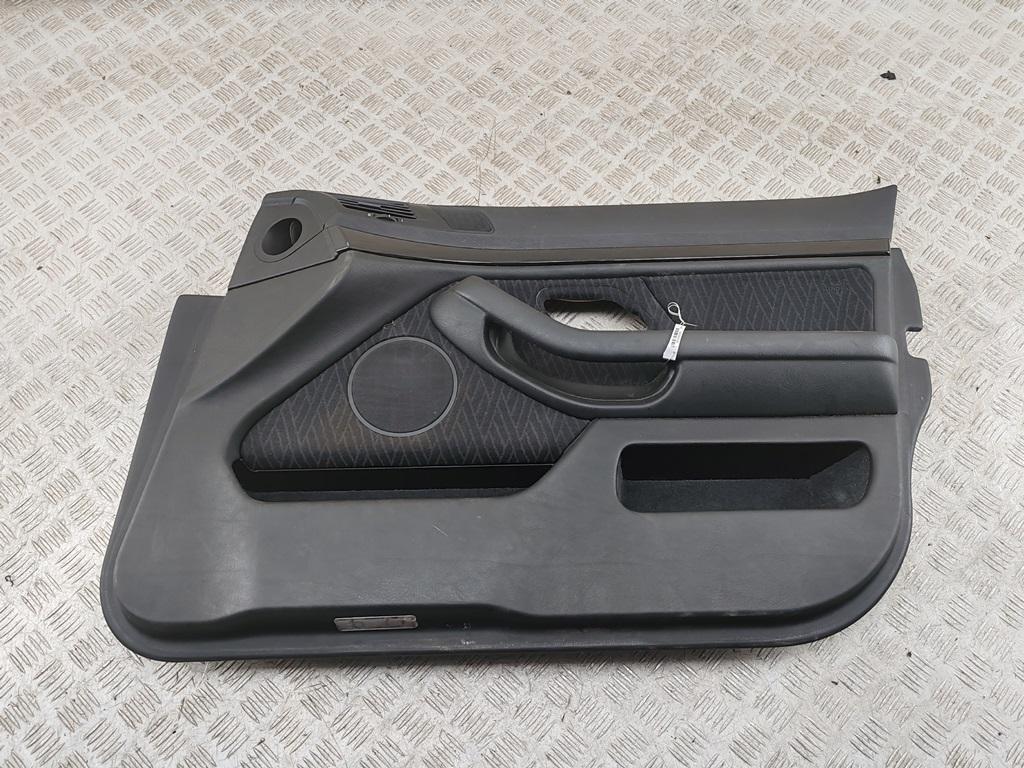 обшивка двери передняя правая BMW 5 E39 2003, 2.5 л., бензин, МКПП, серый, универсал, 8212806