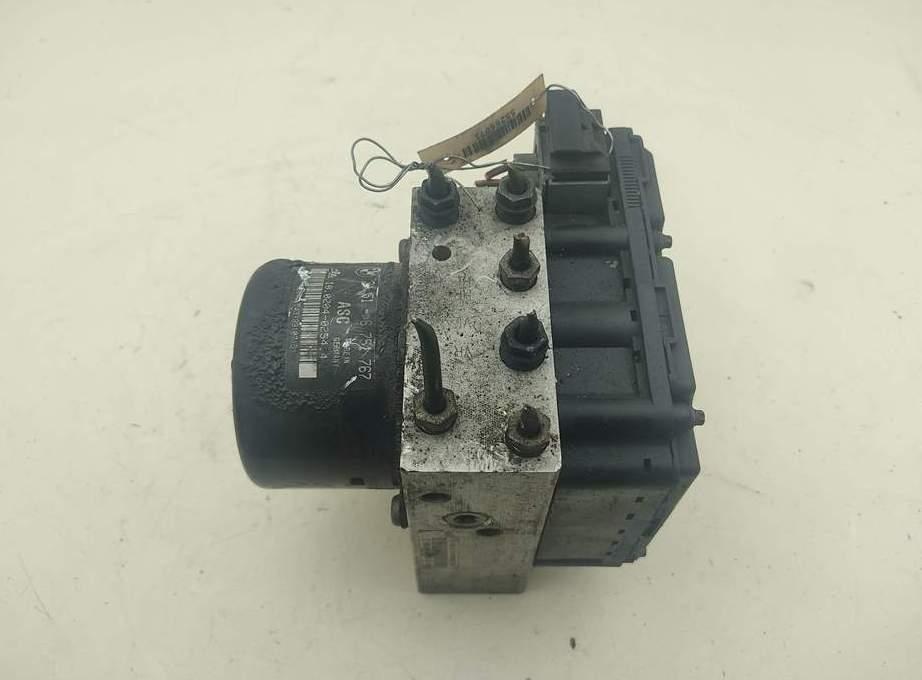 блок ABS BMW 3 E46 1999, 1.9 л., бензин, МКПП, синий, седан, 6751768