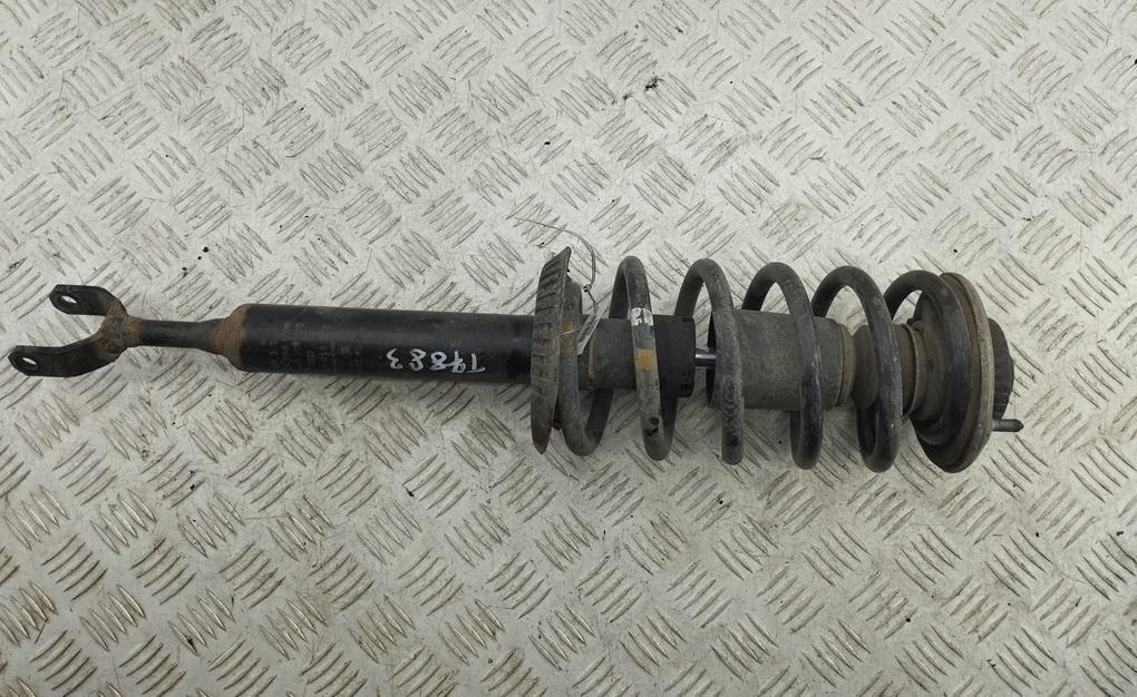 стойка передняя Audi A4 B5 1998, 1.8 л., бензин, МКПП, зелёный, универсал, 8D0413031AC - фото №1