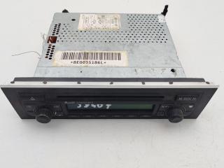 магнитола Audi A4 B6 2003, 2.5 л., дизель, МКПП, красный, универсал, 8E0035186L