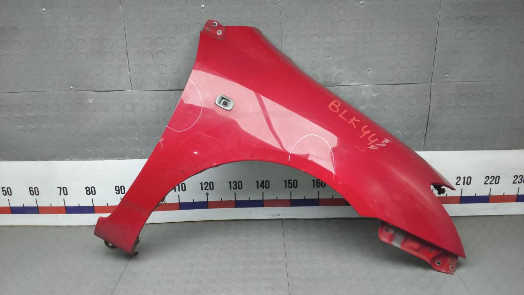 крыло переднее правое Toyota Corolla 2004, 1.4 л., бензин, МКПП, хетчбэк 5 дв.