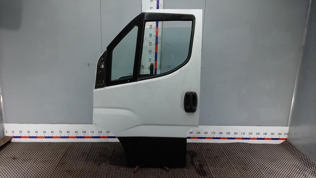 дверь передняя левая IVECO Daily 2015, 2.3 л., дизель, МКПП, микроавтобус