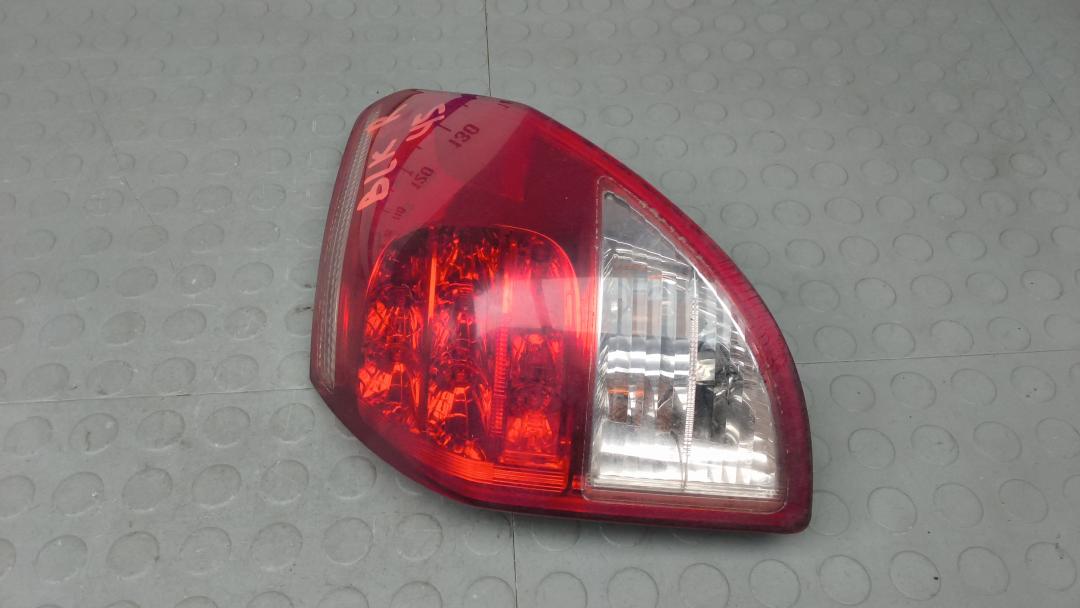 фонарь задний правый Toyota RAV4 2006 2007, 2.2 л., МКПП, внедорожник 5 дв.