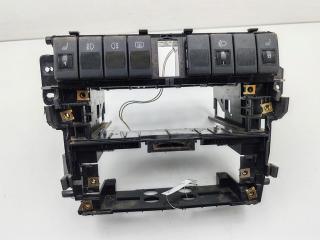 рамка под магнитолу Audi A4 B5 1998, 1.8 л., бензин, МКПП, зелёный, универсал, 8D0857007G