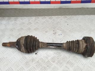 полуось передняя левая (приводной вал, ШРУС) Volkswagen Touareg 2011, 3.0 л., V6 TDI, дизель, АКПП, внедорожник 5 дв.