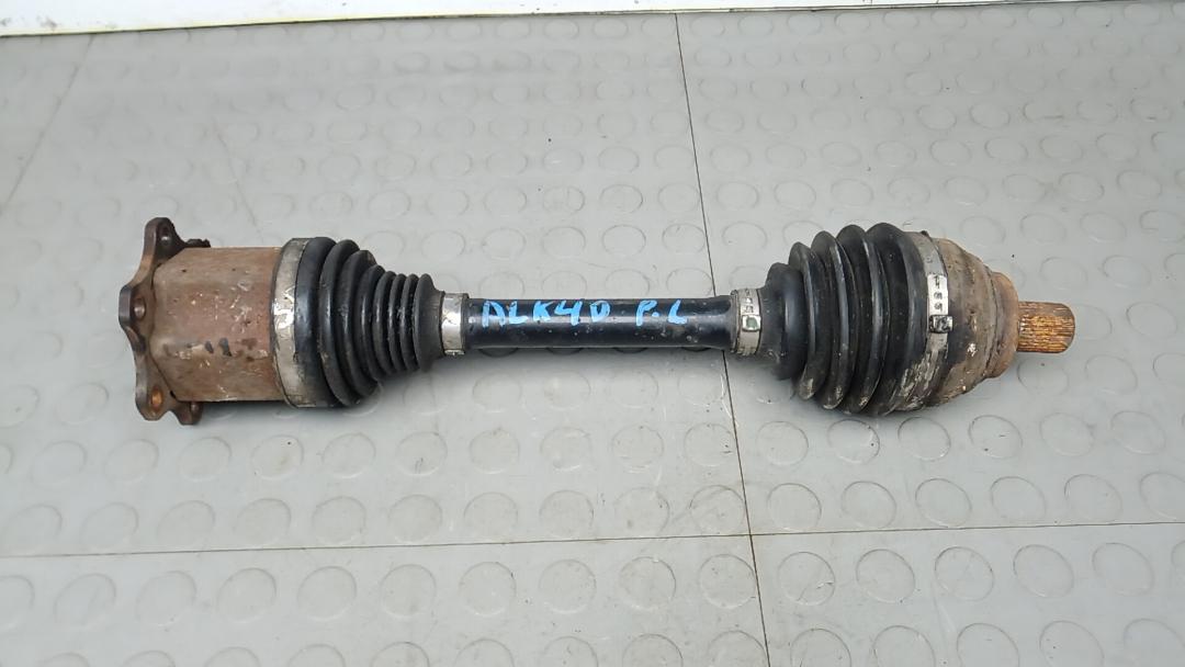 полуось передняя левая (приводной вал, ШРУС) Volkswagen Passat CC 2013, 2.0 л., дизель, АКПП, седан