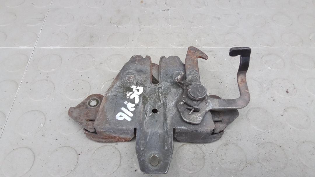 замок капота Mitsubishi Pajero Sport рест: 2004-2008 2004, 2.5 л., МКПП, внедорожник 5 дв.