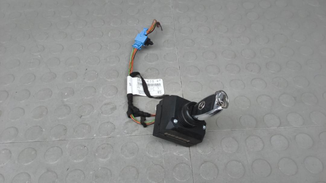 замок зажигания Mercedes-Benz E-Класс 2011, 2.2 л., D E220 CDI, дизель, АКПП, седан