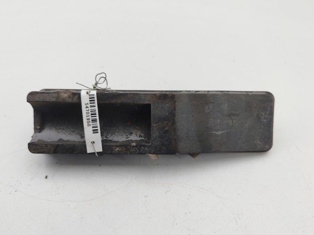 опора под домкрат (поддомкратная подушка) Audi A6 C6 2007, 2.7 л., дизель, АКПП, серый, универсал, 4F0802847 - фото №1