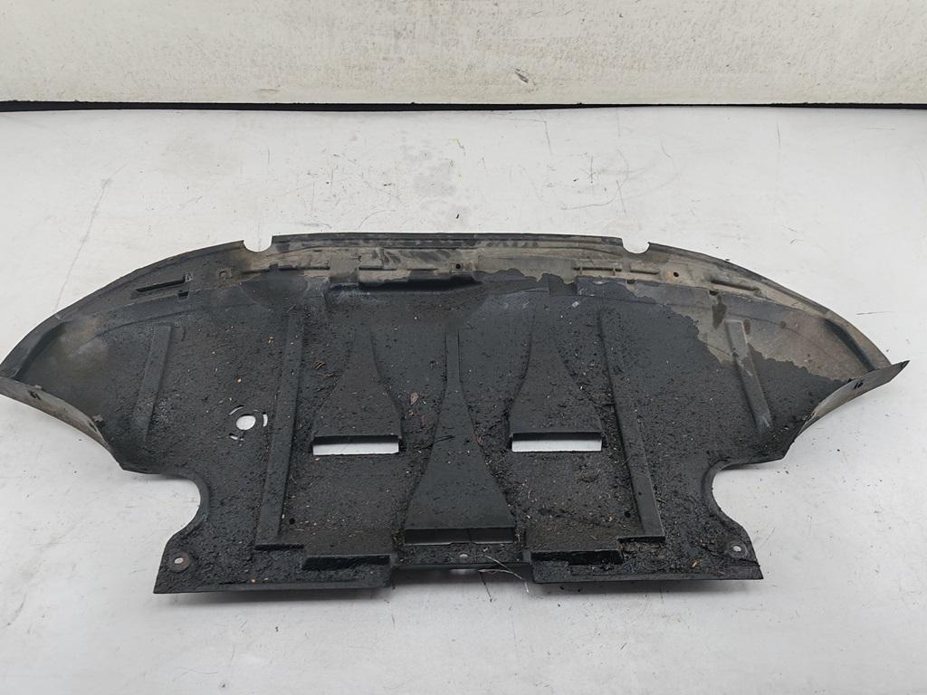 защита двигателя Audi A6 C5 1997, 2.8 л., бензин, МКПП, серый, седан, 4B0863823C - фото №1