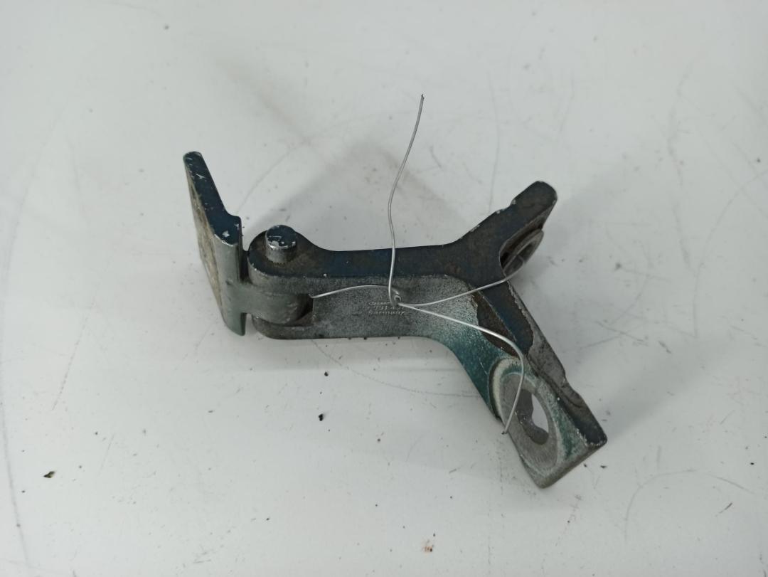 петля двери Audi 80 B4 1991, зелёный, седан