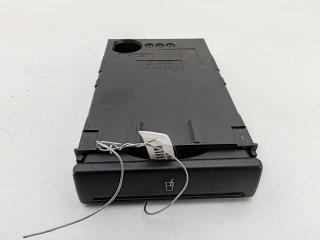 подстаканник Audi A4 B5 2001, 1.9 л., дизель, МКПП, чёрный, универсал, 8D0862534A