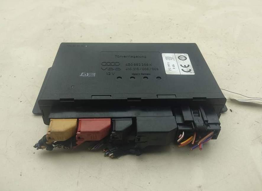 блок комфорта Audi A6 C5 2002, 4.2 л., бензин, АКПП, чёрный, универсал, 4B0962258K