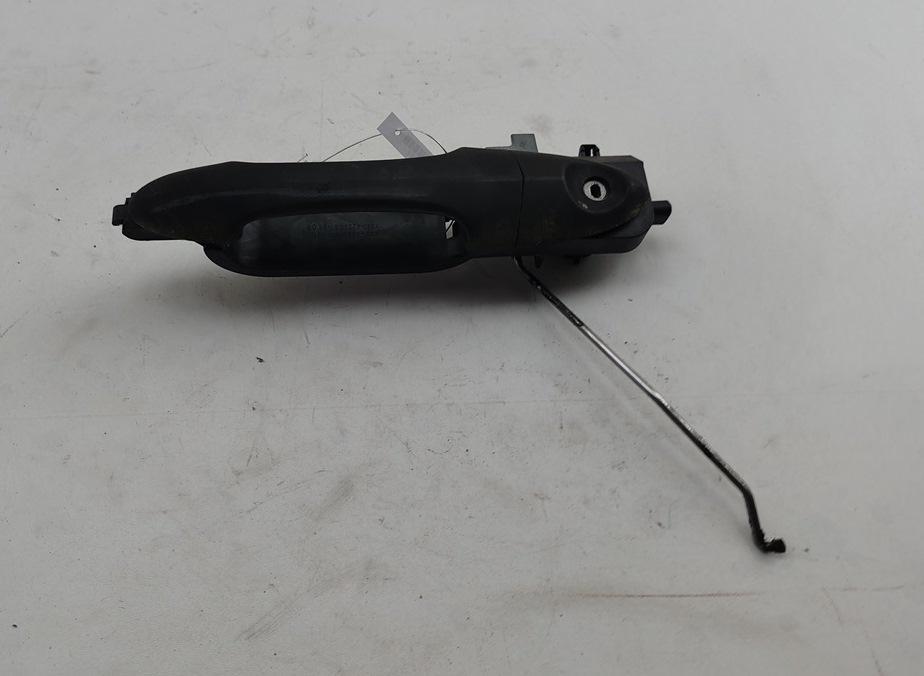 ручка наружная передняя левая Ford Focus I 2002, 1.8 л., бензин, МКПП, серый, универсал, XS41A224A37AH - фото №1