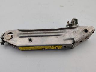 домкрат Audi A6 C5 1998, 2.4 л., бензин, МКПП, серый, седан, 8L0011031