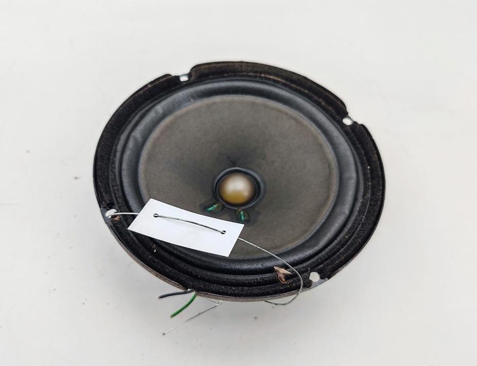 динамик двери Audi A6 C5 2002, 4.2 л., бензин, АКПП, чёрный, универсал, 4B0035411A - фото №1
