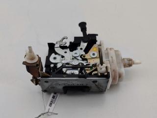 замок двери передней правой Audi A4 B5 1998, 1.8 л., бензин, МКПП, зелёный, универсал, 8D1837016F