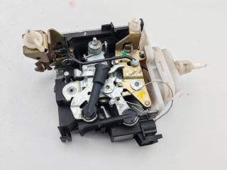 замок двери передней левой Audi A4 B5 1998, 1.8 л., бензин, МКПП, зелёный, универсал, 8D1837015F