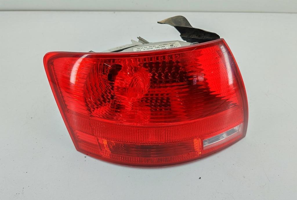 фонарь задний левый Audi A4 B7 2005, 2.0 л., дизель, МКПП, чёрный, универсал, 8E9945095E - фото №1