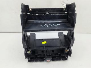 рамка под магнитолу Audi A4 B7 2005, 2.0 л., дизель, МКПП, чёрный, универсал, 8E0858005E