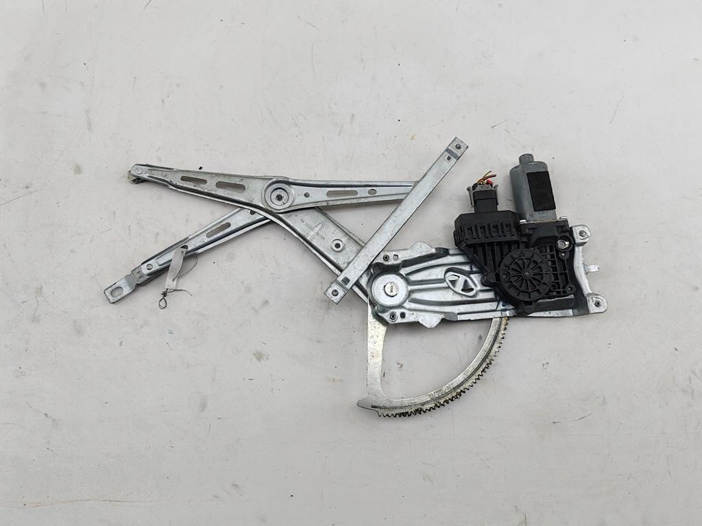 стеклоподъемник электрический передний правый Opel Zafira B 2005, 1.8 л., бензин, МКПП, синий, минивэн, 13132221 - фото №1