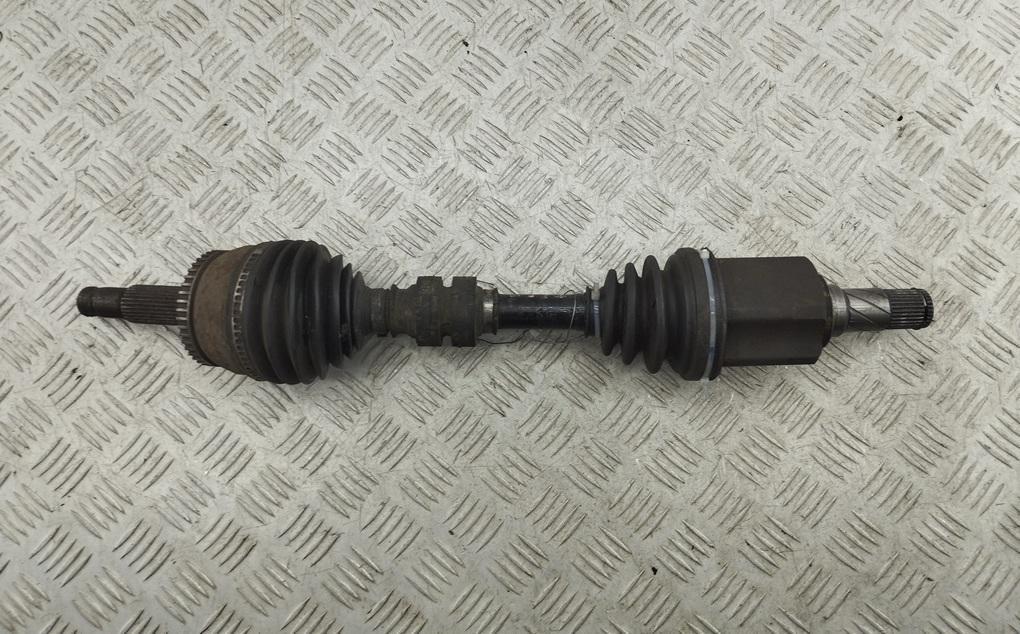 полуось передняя левая (приводной вал, ШРУС) Nissan X-Trail T30 2006, 2.2 л., дизель, МКПП, чёрный, внедорожник 5 дв. - фото №1