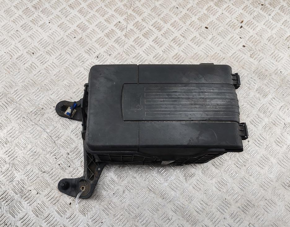 Кожух аккумулятора (короб АКБ) Skoda Octavia mk2 (A5 1Z) 2005, 2.0 л., бензин, МКПП, чёрный, универсал, 1K0915443A