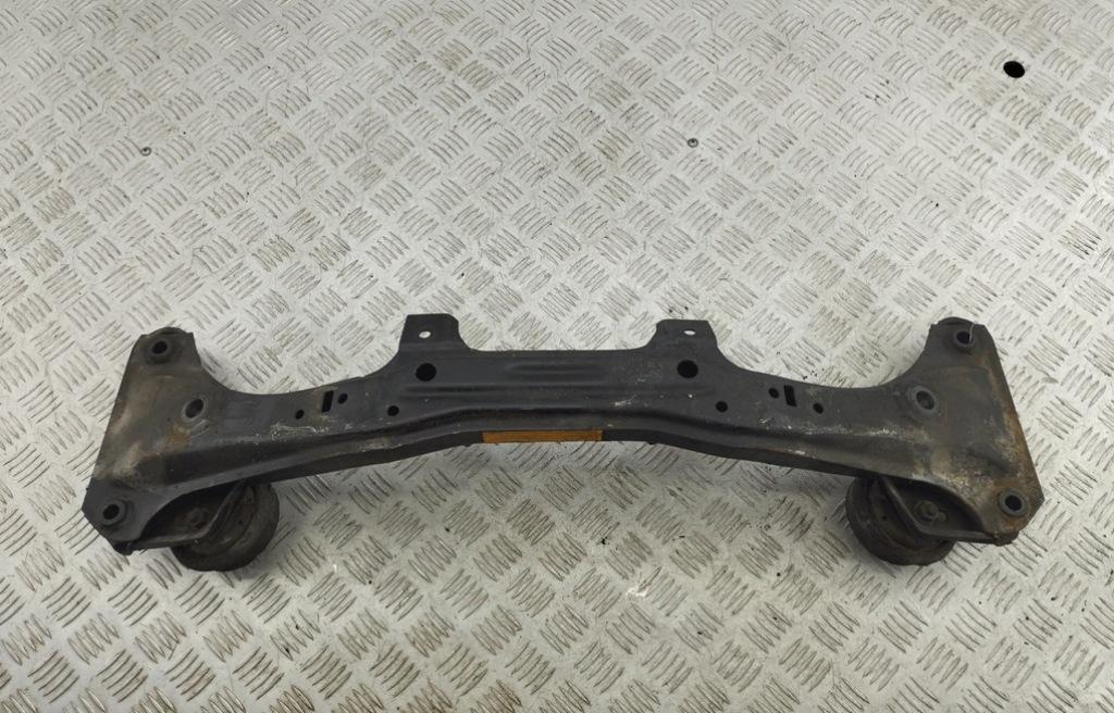 подрамник передний BMW 3 E36 1995, 1.6 л., бензин, МКПП, красный, хетчбэк 3 дв. - фото №1