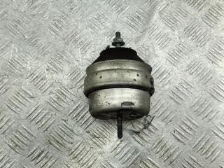 подушка крепления двигателя Volkswagen Passat B5+ (GP) 2002, 2.0 л., бензин, МКПП, серый, универсал, 8D0199379J