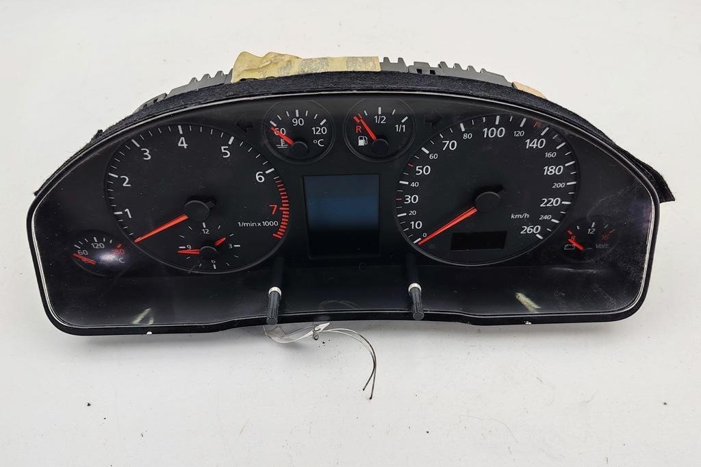 приборная панель Audi A6 C5 1998, 2.4 л., бензин, МКПП, серый, универсал, 4B0919880H - фото №1