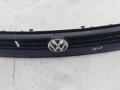 решетка радиатора Volkswagen Golf 3 поколение 1997, синий, хетчбэк 3 дв., 1H6853653C - фото №2
