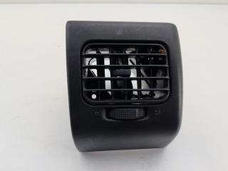 дефлектор обдува салона Volkswagen Golf 3 поколение 1993, 1.8 л., бензин, АКПП, белый, хетчбэк 5 дв., 1H6819710